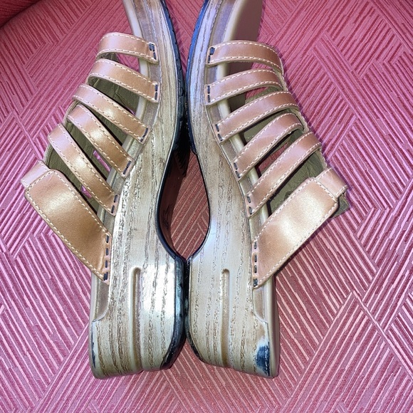 Dansko Sandals   Size 40 - Picture 6 of 13